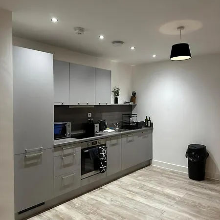 Beautiful 1-bed In - Solihull Birmingham